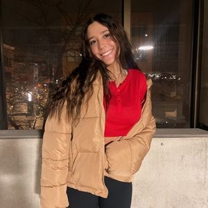 Meet your Posher, Izzie